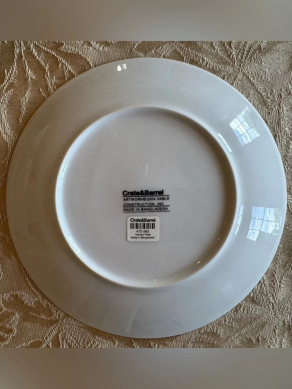 Crate & Barrel Mistletoe Holiday Plate - Set of 2 470-392